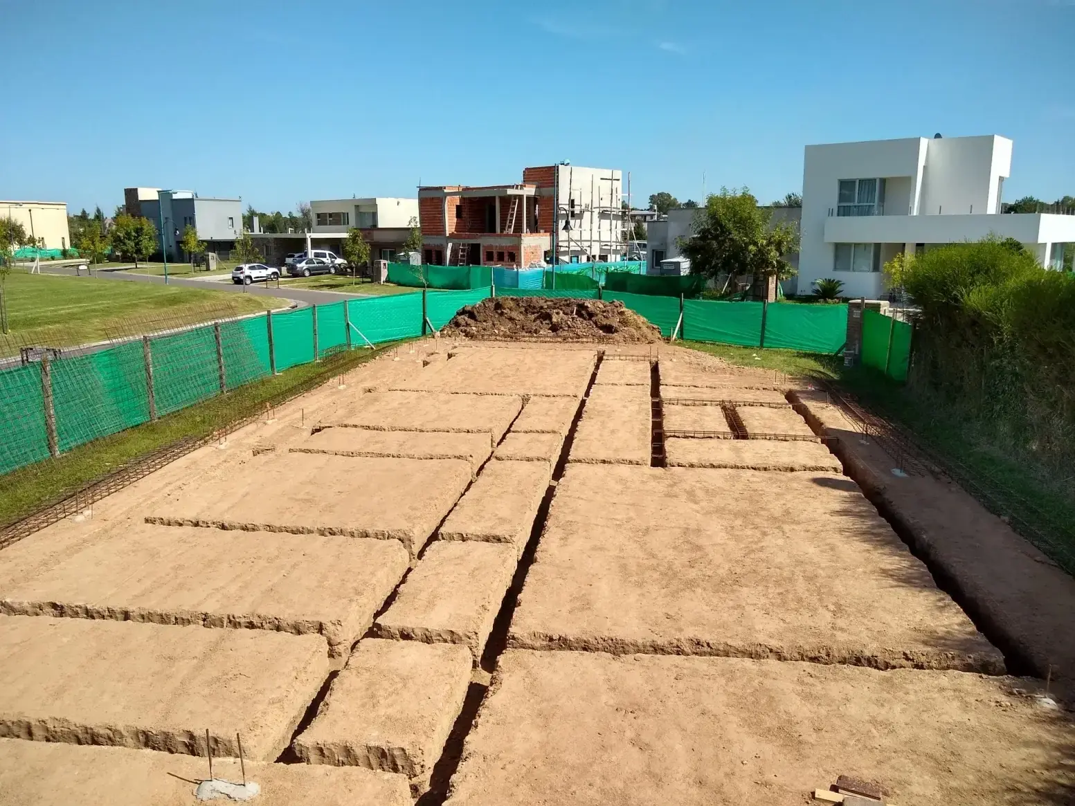 Movimiento de suelo y excavaciones de la obra